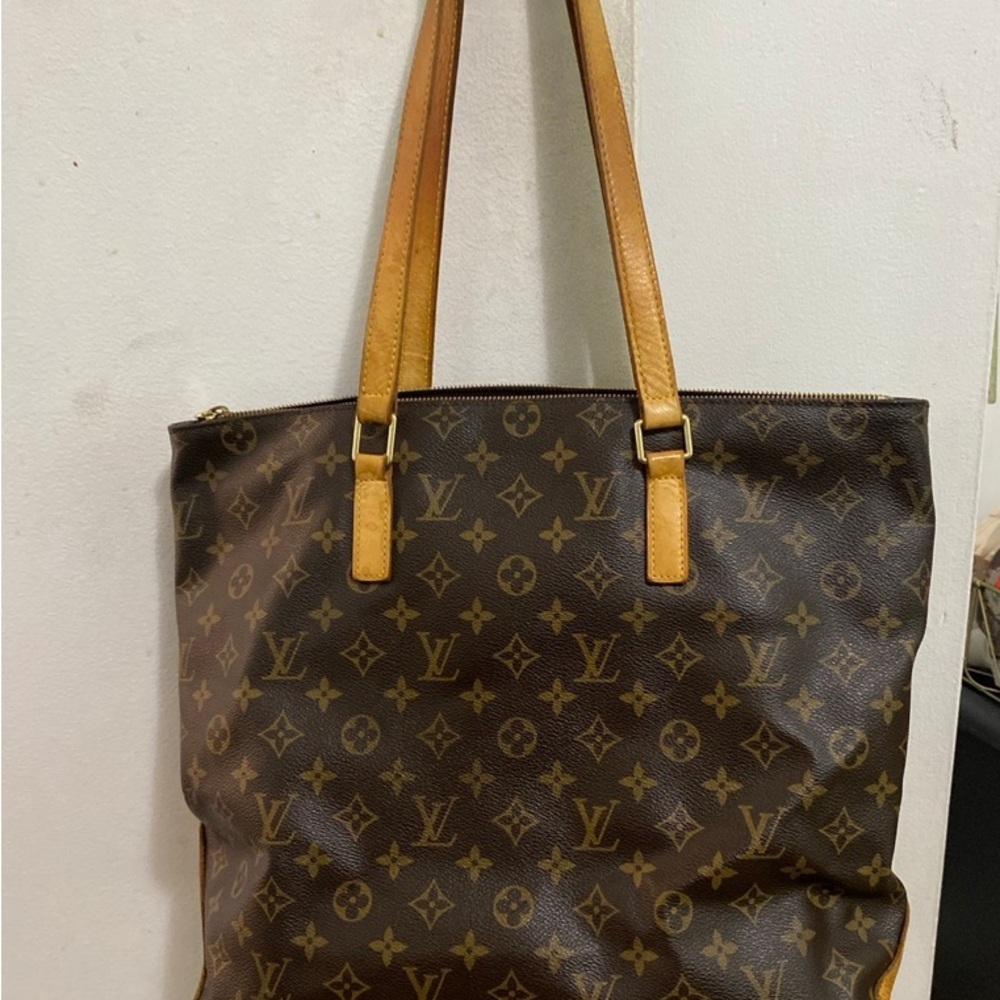 SOLD!!!!!Louis Vuitton Cabas Mezzo